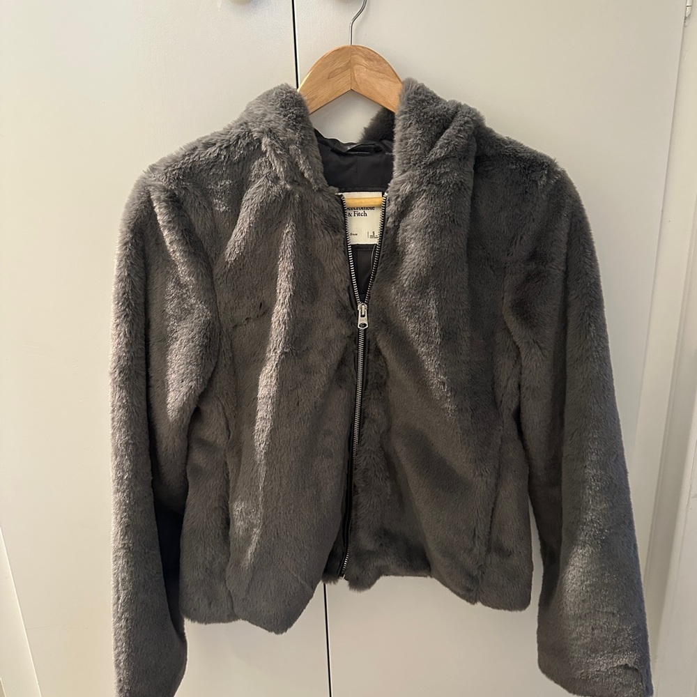 (New) Abercrombie Grey Faux Fur Jacket